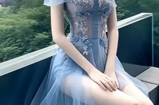 盲人女孩在盲道被电动车撞倒剧本