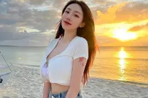抄袭、台上打人、姐弟恋、多个明星片酬曝光：1天7个瓜太混乱了